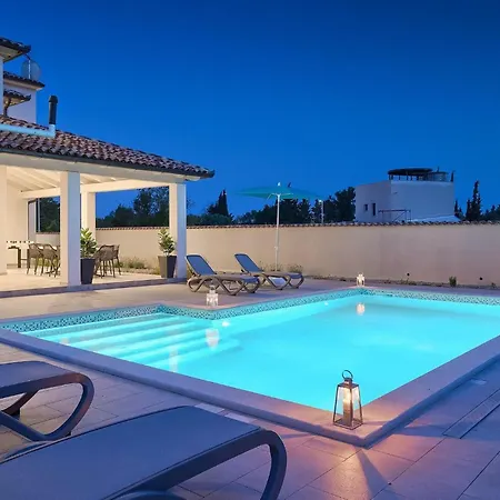 Dream House Pula