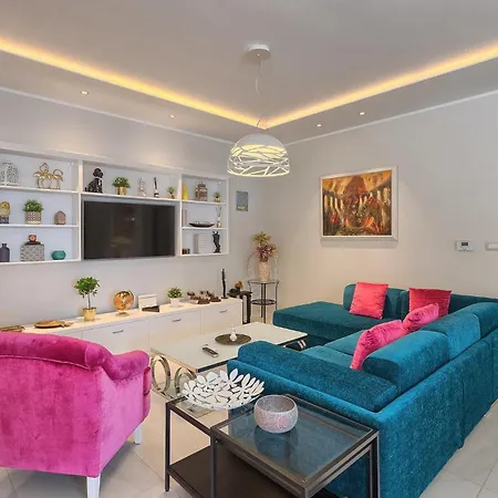 Dream House פולה