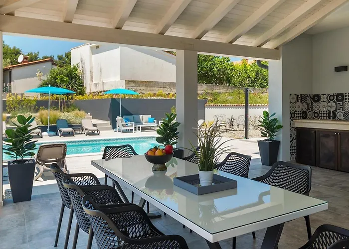 Dream House Пула